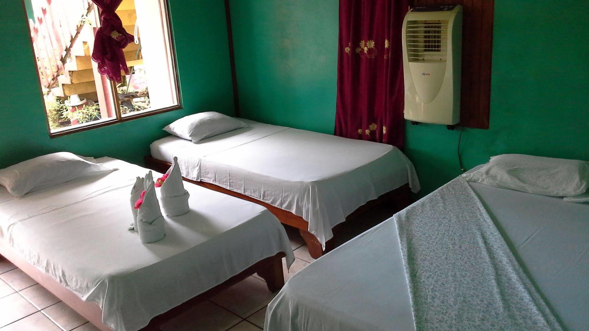 Cabinas Miss Miriam 2 Tortuguero Eksteriør bilde