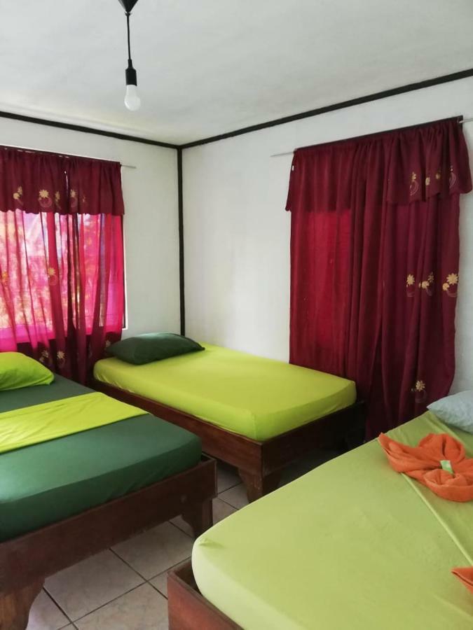 Cabinas Miss Miriam 2 Tortuguero Eksteriør bilde