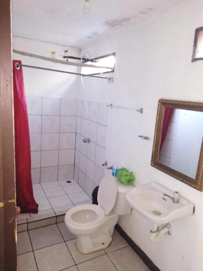 Cabinas Miss Miriam 2 Tortuguero Eksteriør bilde